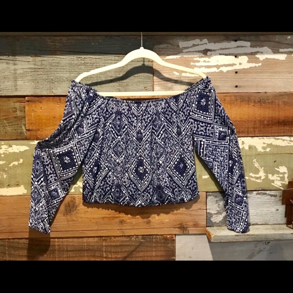 ☮️2 for $20-Divided H&M 🎀 cropped-top